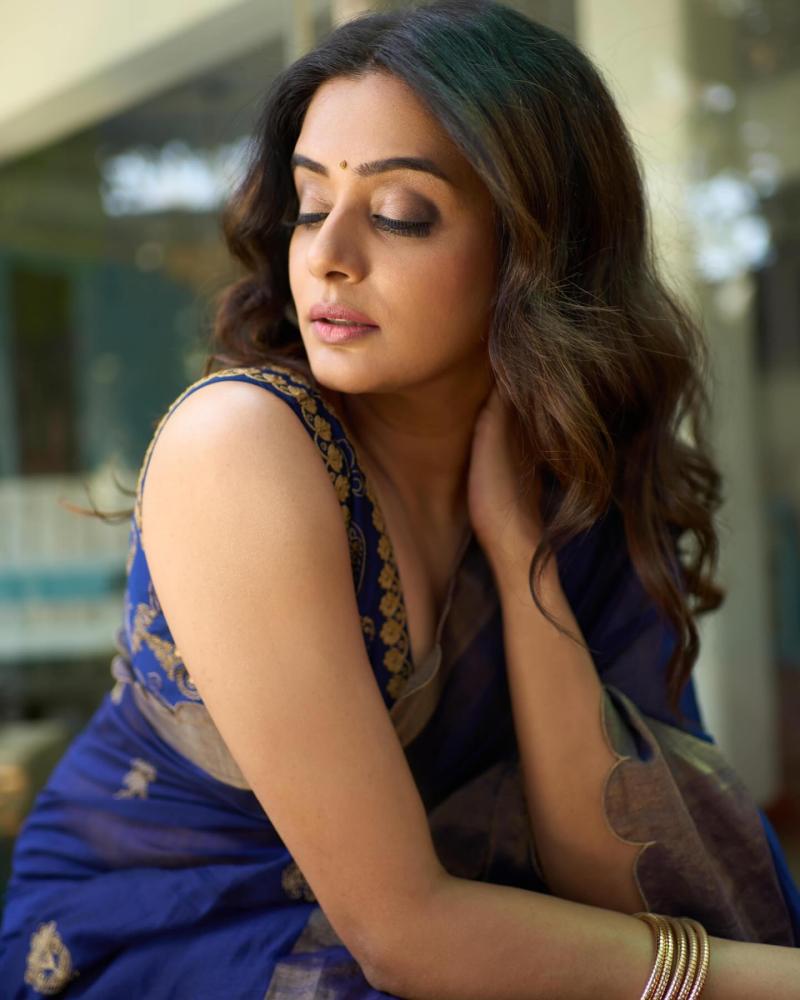 pretty-priyamani-album